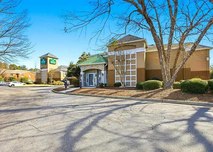 Hometowne Studios By Red Roof Atlanta Ne - Peachtree Corners